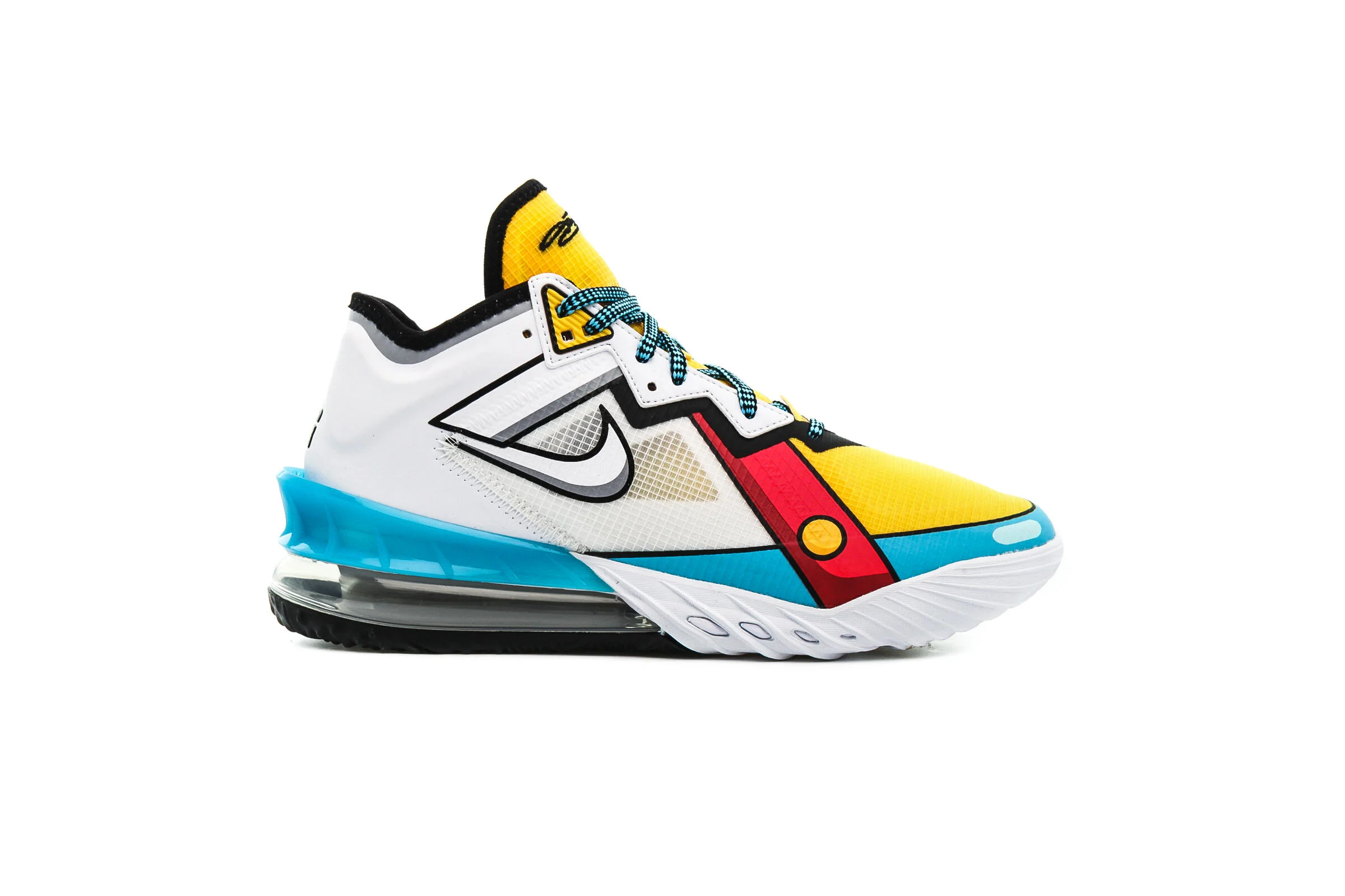 Nike LEBRON XVIII LOW