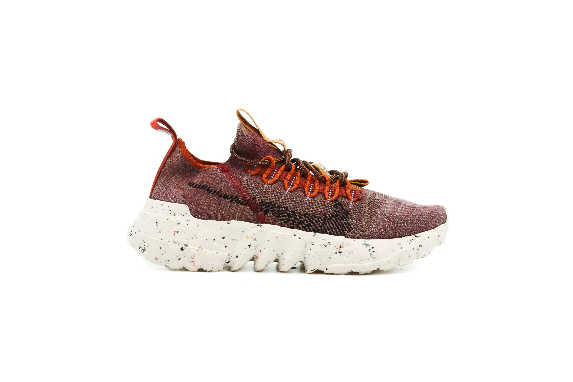 Nike SPACE HIPPIE 01