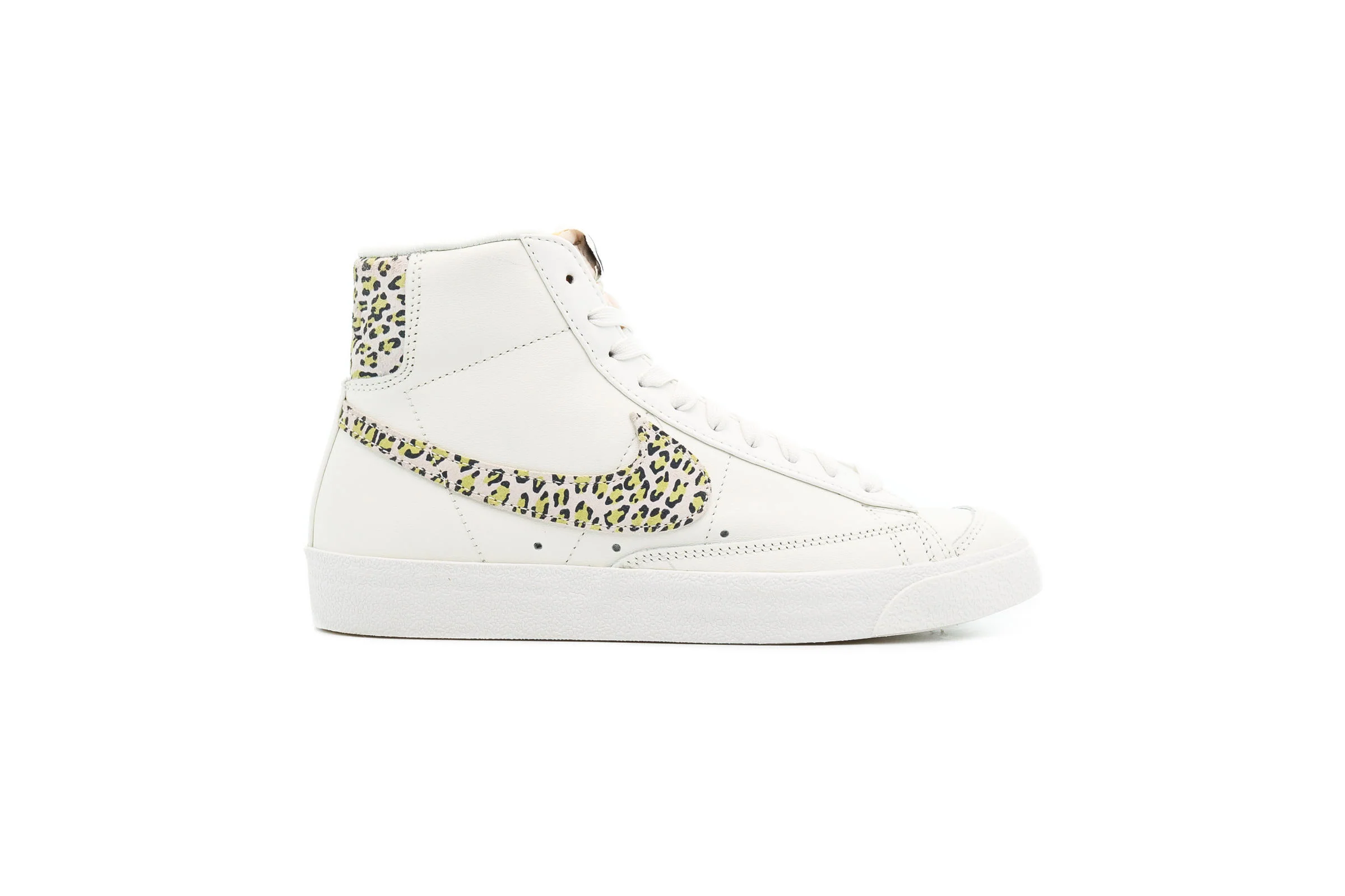 Nike WMNS BLAZER MID '77 SE