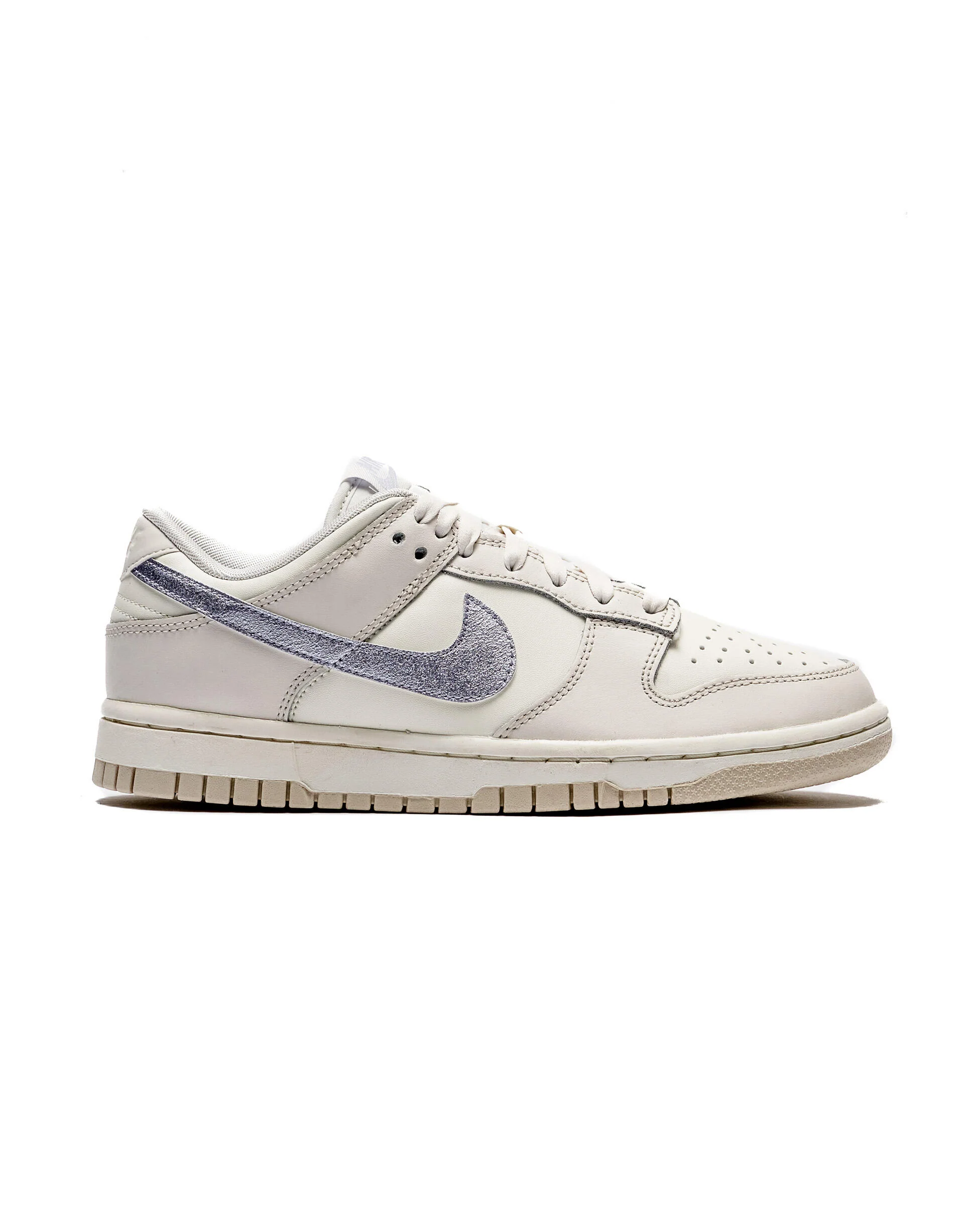 Nike WMNS Dunk Low
