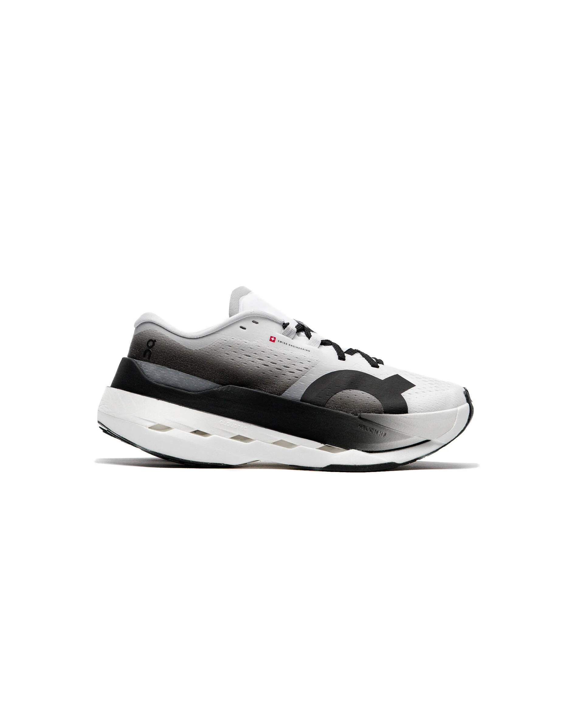 On Running WMNS Cloudboom Max