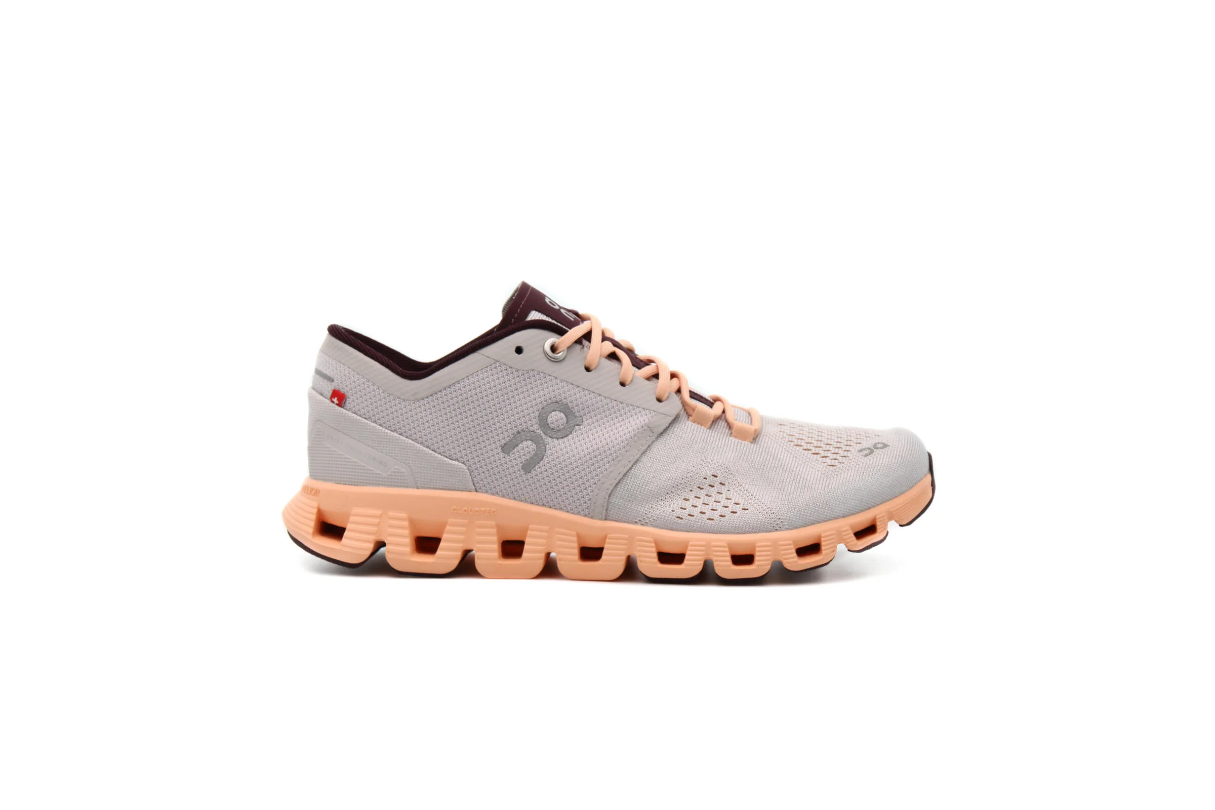 ON Running WMNS CLOUD X "SILVER"