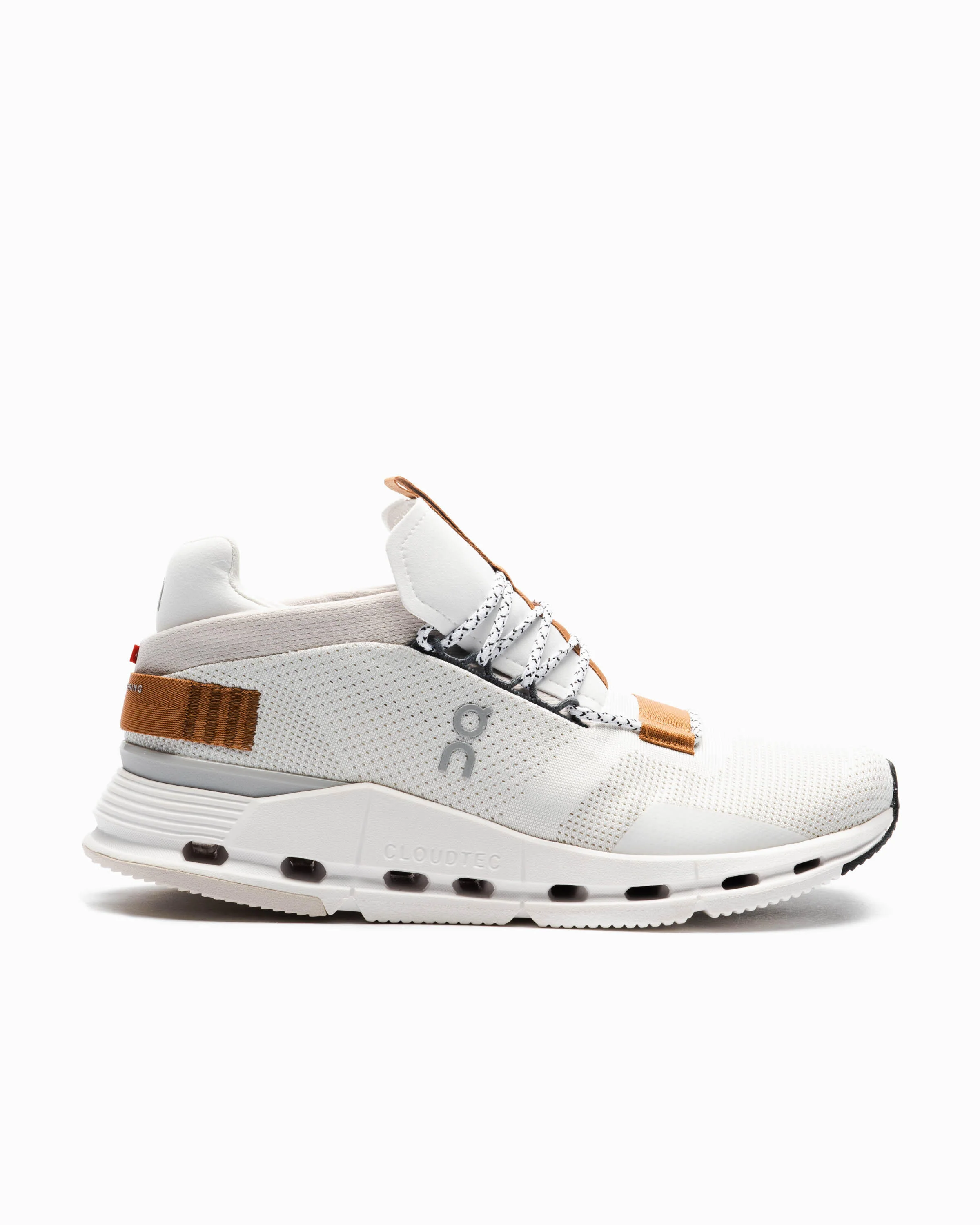 ON Running WMNS CLOUDNOVA "WHITE"